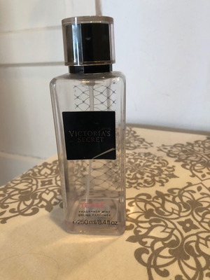 Άδειο μπουκάλι αρώματος Victoria’s Secret Tease μεταχειρισμένο