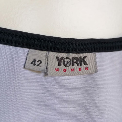 York Woman sports top with built-in bra XL, blue