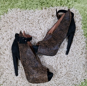 Jeffrey Campbell pony hair high heels! Size 38