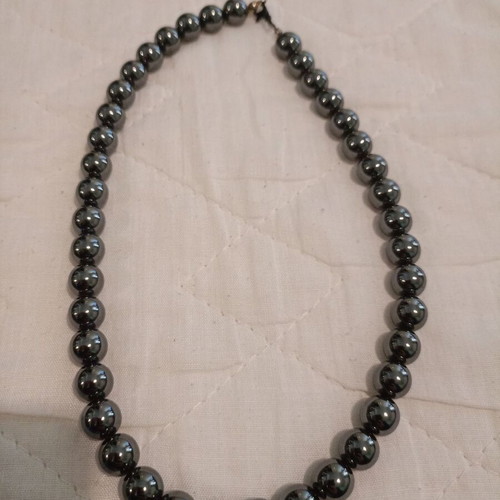 Vintage Hematite Necklace like new, black