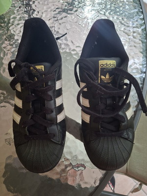 Adidas Superstar II athletic shoes used, black with white stripes