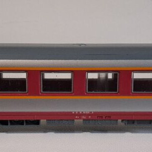 Jouef HO SNCF 2 Passenger Coaches 5341 and 5343 like new in replacement boxes