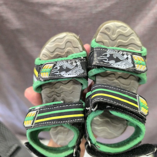 Boys' sandals used size 23 green and yellow