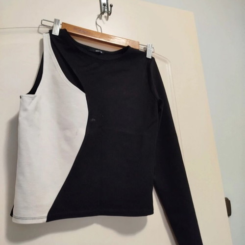 Tally Weijl one sleeve blouse like new, size L