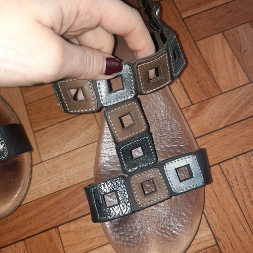Leather sandals used size 36 black and silver