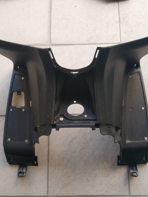 Kymco Downtown 350i leg shield like new