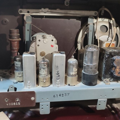 Murphy Radio Type TU222 vintage tube radio (1952-1953)