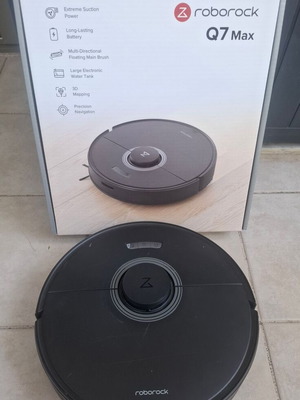 Roborock Q7 Max robot vacuum like new, 4200 Pa suction, 3-hour autonomy