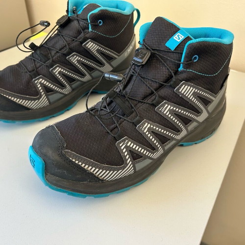 Salomon XA Pro kids shoes size 39 used for hiking and snow