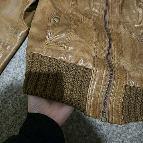 Brown leather jacket like new, sizes XS and S