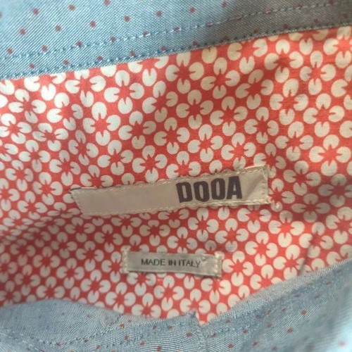 DOOA men's short sleeve shirt like new, size S, blue with red dots, cotton