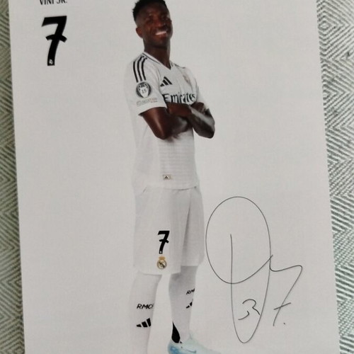 Real Madrid autographs printed, new condition