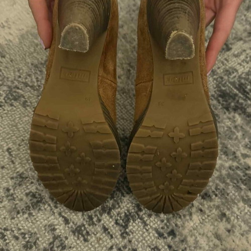 MTNG suede pumps used, size 39, yellow with rubber sole