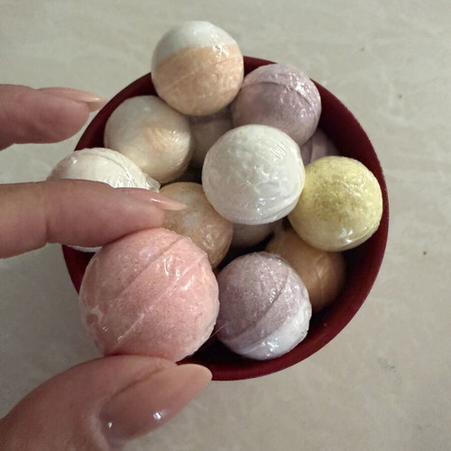 Bath bombs small new, random color