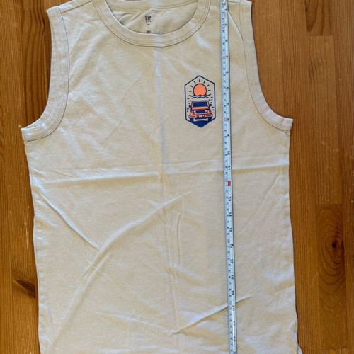 GAP sleeveless shirt for boys like new, beige