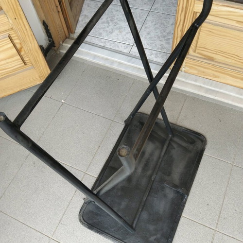Iron folding table used in good condition