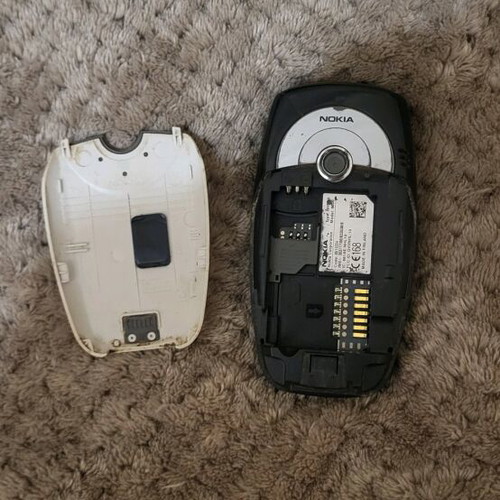 Nokia 6110 used without battery with charger