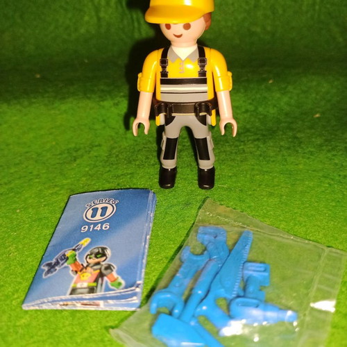 Playmobil mechanic figure used with tools series 11