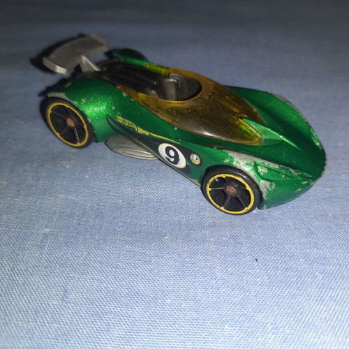 Hot Wheels Lotus Concept diecast αυτοκίνητο μεταχειρισμένο με φθορές στο χρώμα
