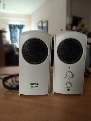 Hama AC-200 computer speakers used with power supply