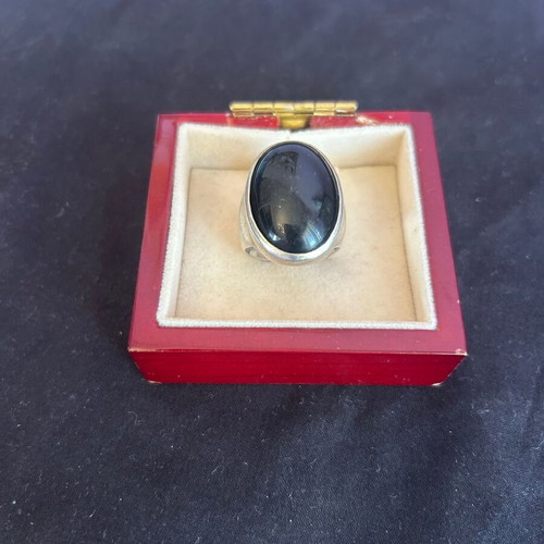 Vintage silver 925 ring with black stone used