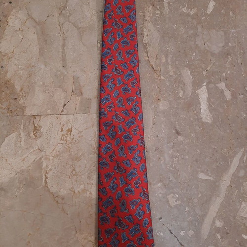 Geoffrey Beene tie like new