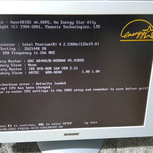 Retro computer set Pentium 4 Windows XP used with Sony 15" monitor and Microsoft keyboard