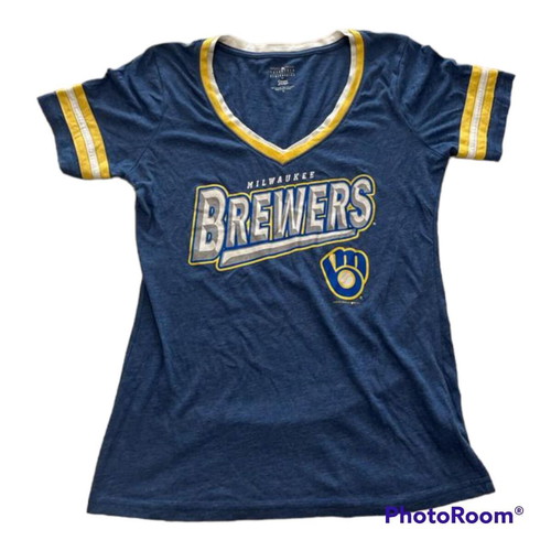 Milwaukee Brewers MLB Spellout Top used, size Medium