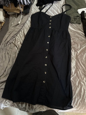Ankle-length dress new with buttons