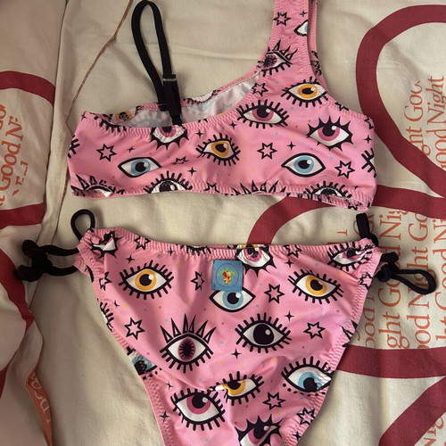 Girls' swimwear set used, 4 pieces with hat, age 8
