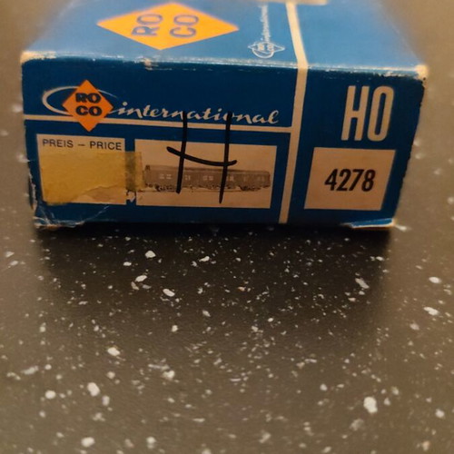 Roco train wagon HO 4278 like new, sealed