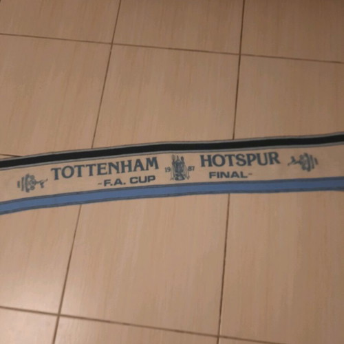 Tottenham scarf 1987 like new, English cup final