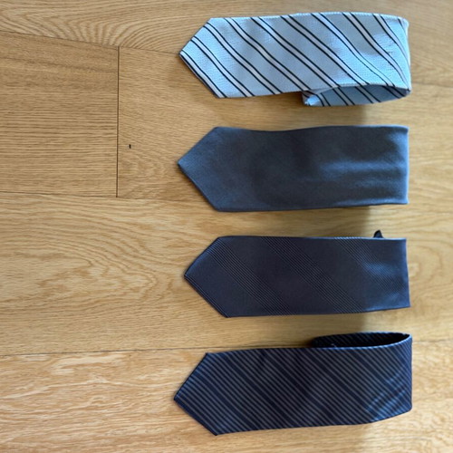 Silk ties Oxford Company like new, blue and black