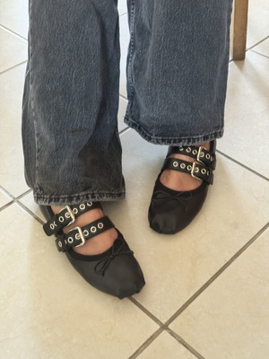 Miu Miu ballet flats like new, buttery soft lambskin, size 39, black
