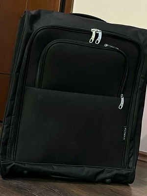 Βαλίτσα καμπίνας μεταχειρισμένη, μαύρη, με 2 ροδάκια και τηλεσκοπικό χερούλι