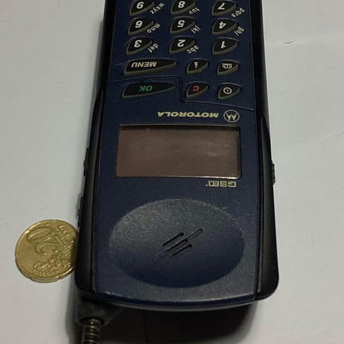 Motorola 6200 Flore used, blue, the “brick” phone