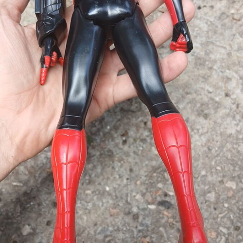 Spider-Man figures used, set of two