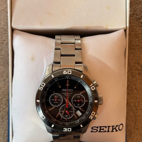 Seiko watch chronograph 100m like new, silver men's
