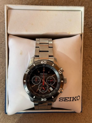 Seiko watch chronograph 100m like new, silver men's