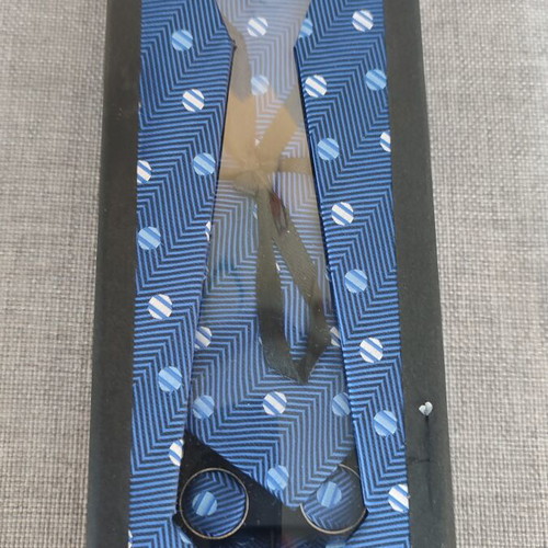 Complete men's tie set with accessories, blue