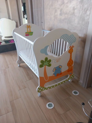 Pali Cot 60×120 with coconut fiber mattress in excellent condition