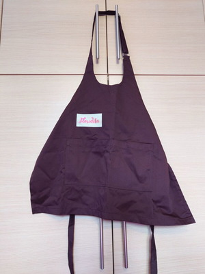 Barista apron large with print and pockets, coffee color, like new