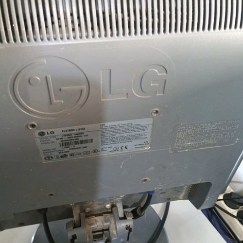 LG FLATRON L1915S computer monitor like new