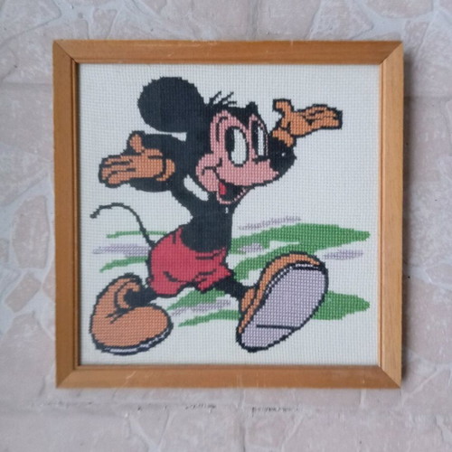 Handmade embroidered Mickey Mouse painting used