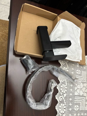 Bathroom sink faucet new