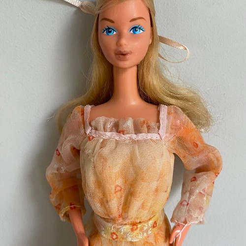 Vintage 1978 Kissing Barbie doll by Mattel used