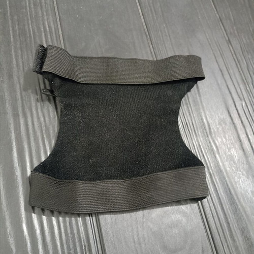 Nike black running armband with zipper pocket, 13x13 cm