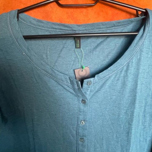 Branded women's long-sleeve blouse like new, size Small