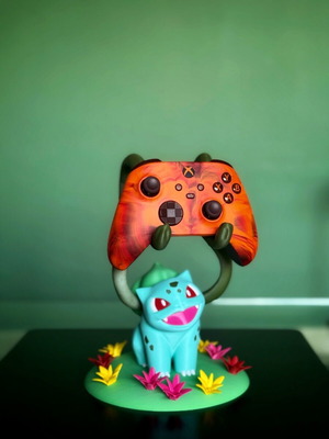 Bulbasaur holder for PS5 and Xbox controllers and headphones new with fine detail