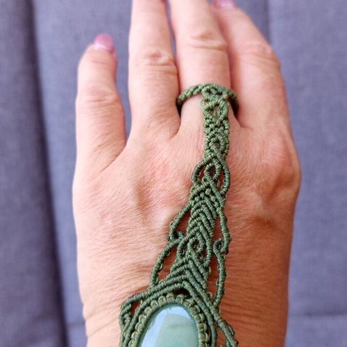 Handmade bracelet with natural aventurine stone and energy crystal